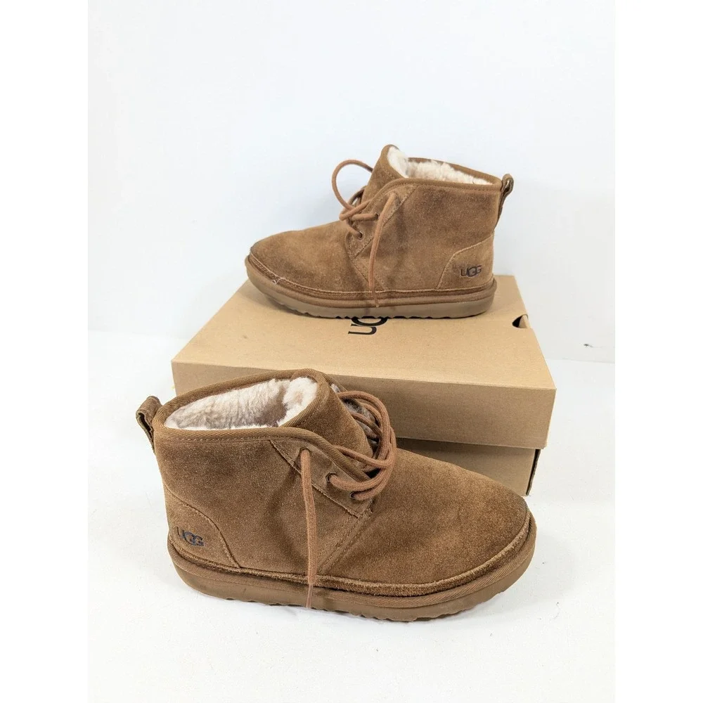 UGG Neumel II Chestnut Suede Lace Up Boots 1017320K Kids Size 5 Brown